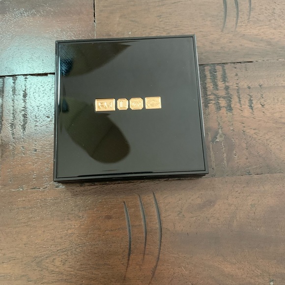 Pat McGrath Iconic Illumination Quad - Picture 2 of 4